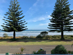 Beach Front Apartment, Ohope